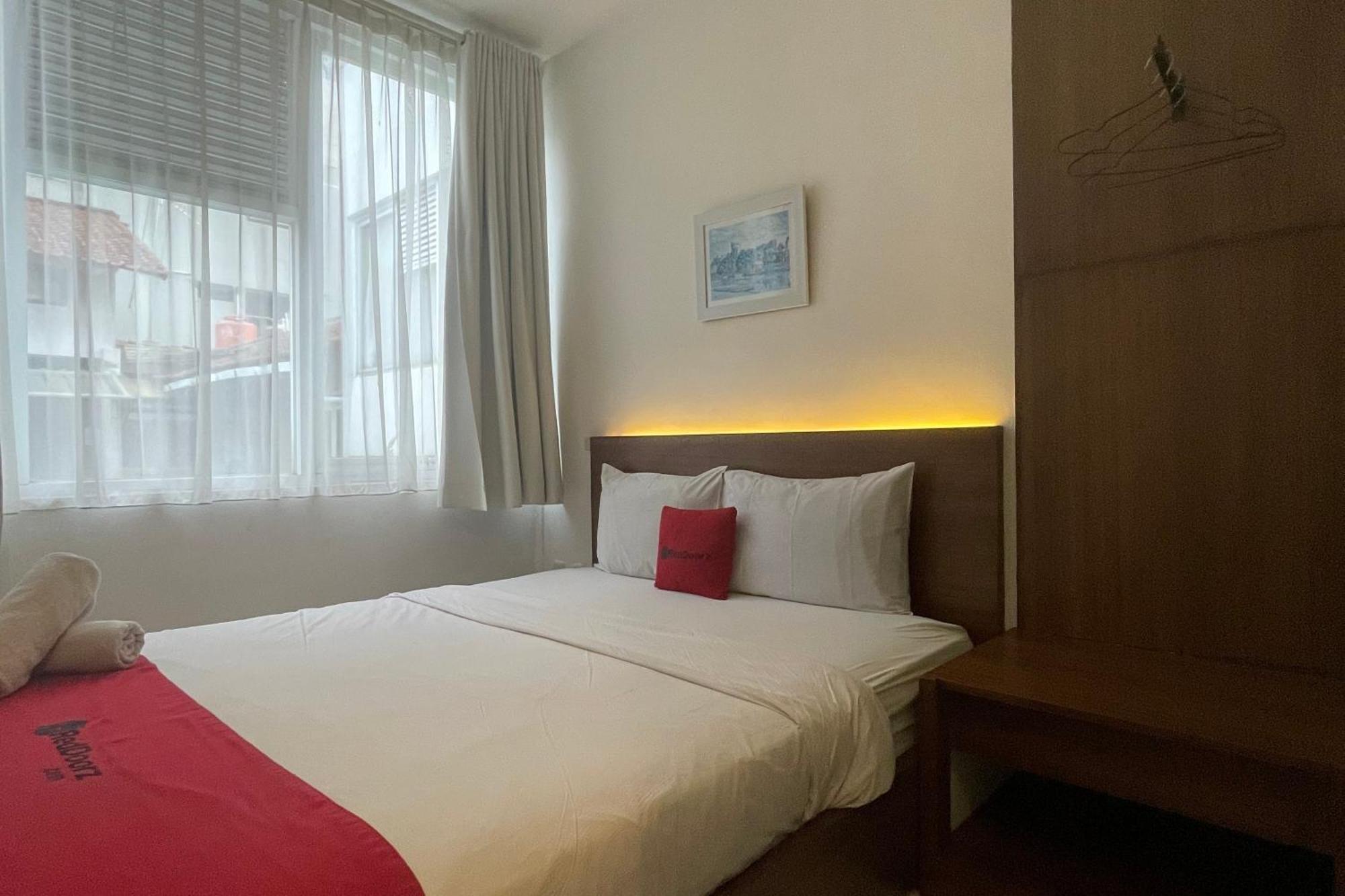 Reddoorz Plus Near Parahyangan University Bandung Dış mekan fotoğraf